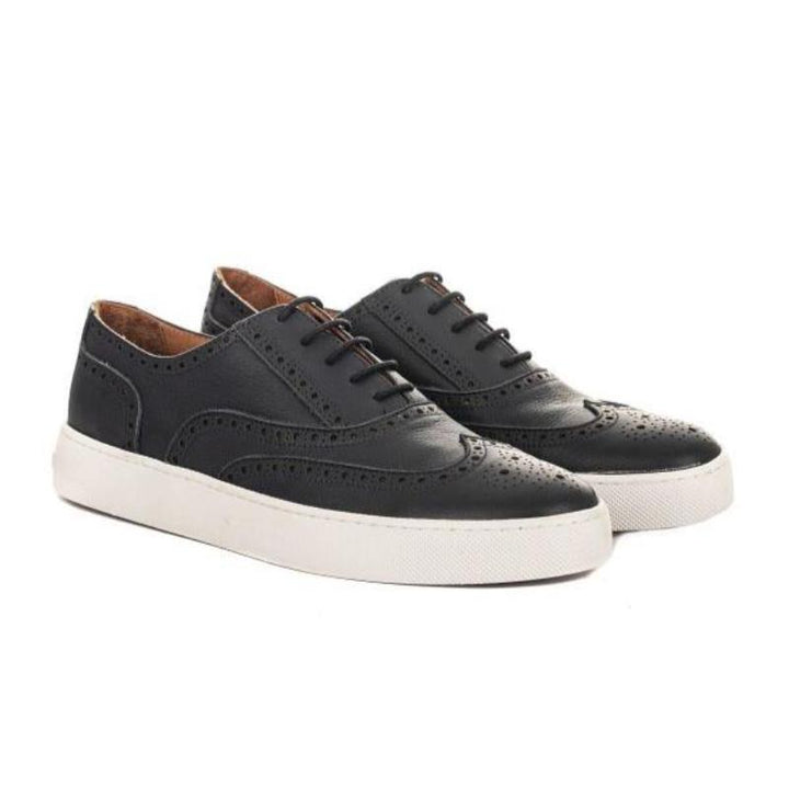 MenStyleWith Low-Top Brogue Sneakers