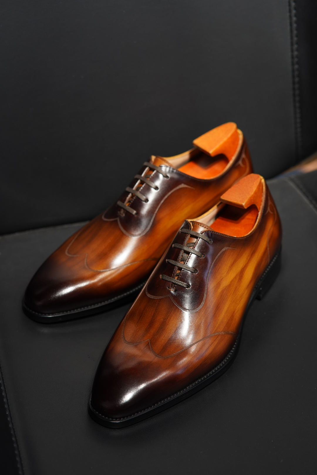 MenStyleWith Wingtip Oxford chaussures en cuir faites à la main B520