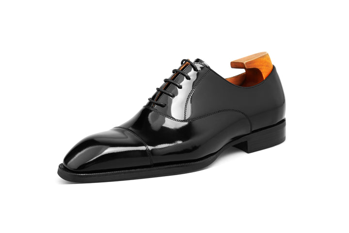 MenStyleWith Oxford Patent Leather Shoes