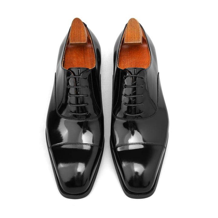 MenStyleWith Oxford Patent Leather Shoes