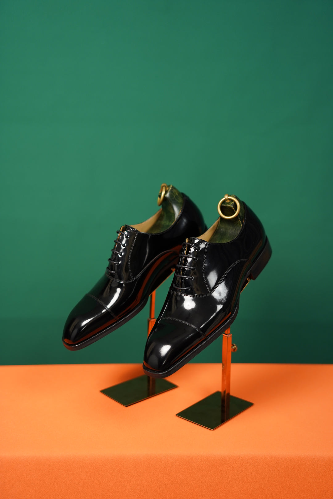 MenStyleWith Oxford Patent Leather Shoes