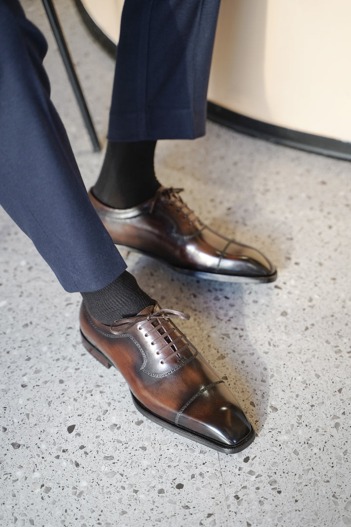 MenStyleWith Cap Toe Balmoral Oxford leather shoes