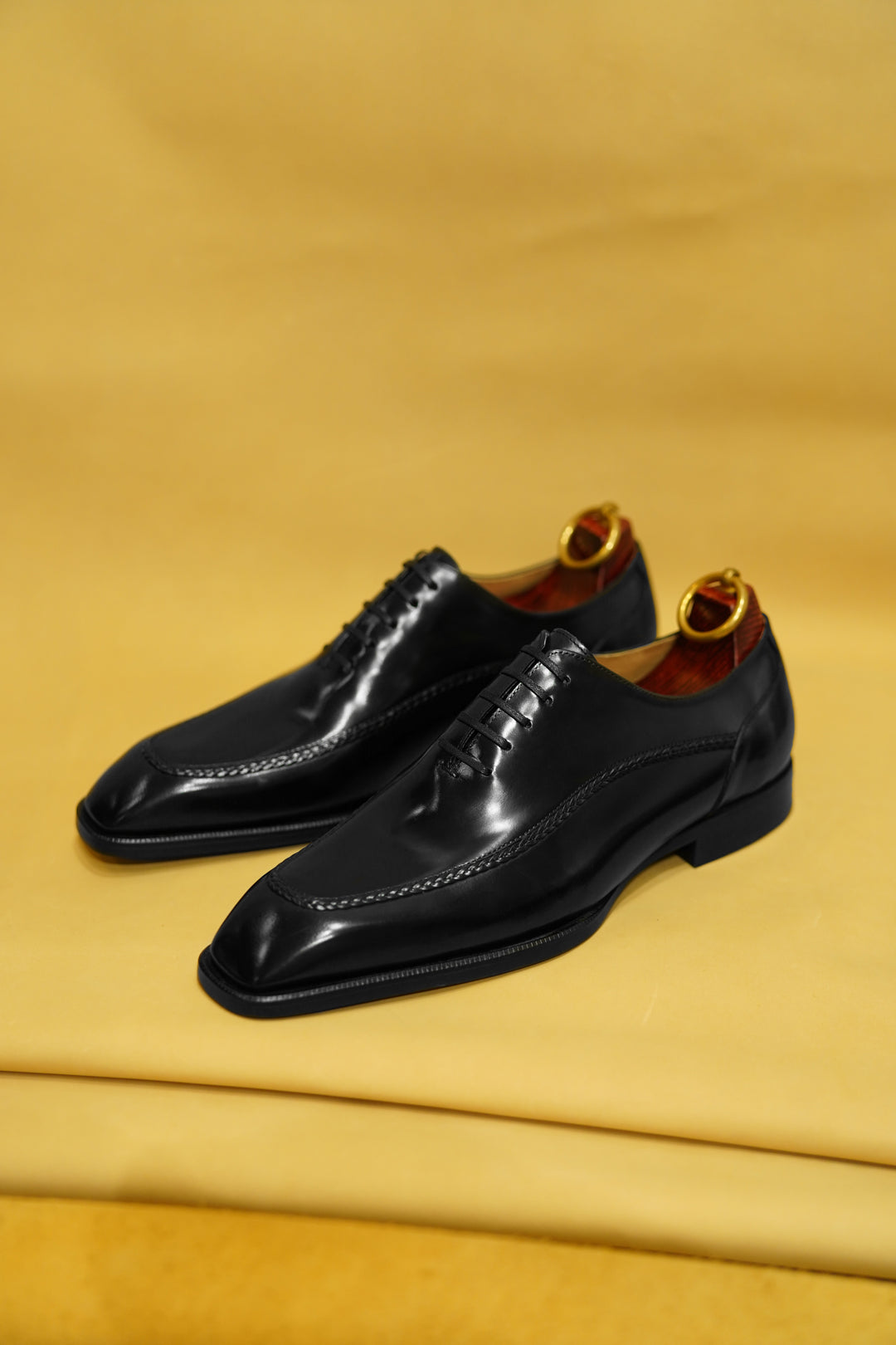 MenStyleWith Balmoral Oxford Leather Shoes