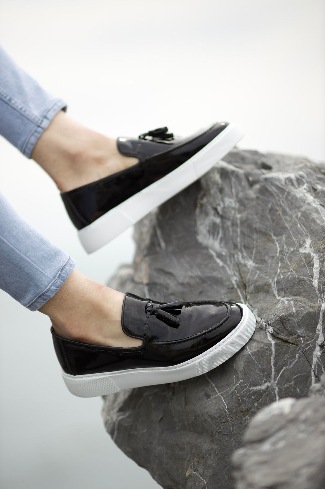 Eva Sole Tassel Detail Leather Shoes - Black