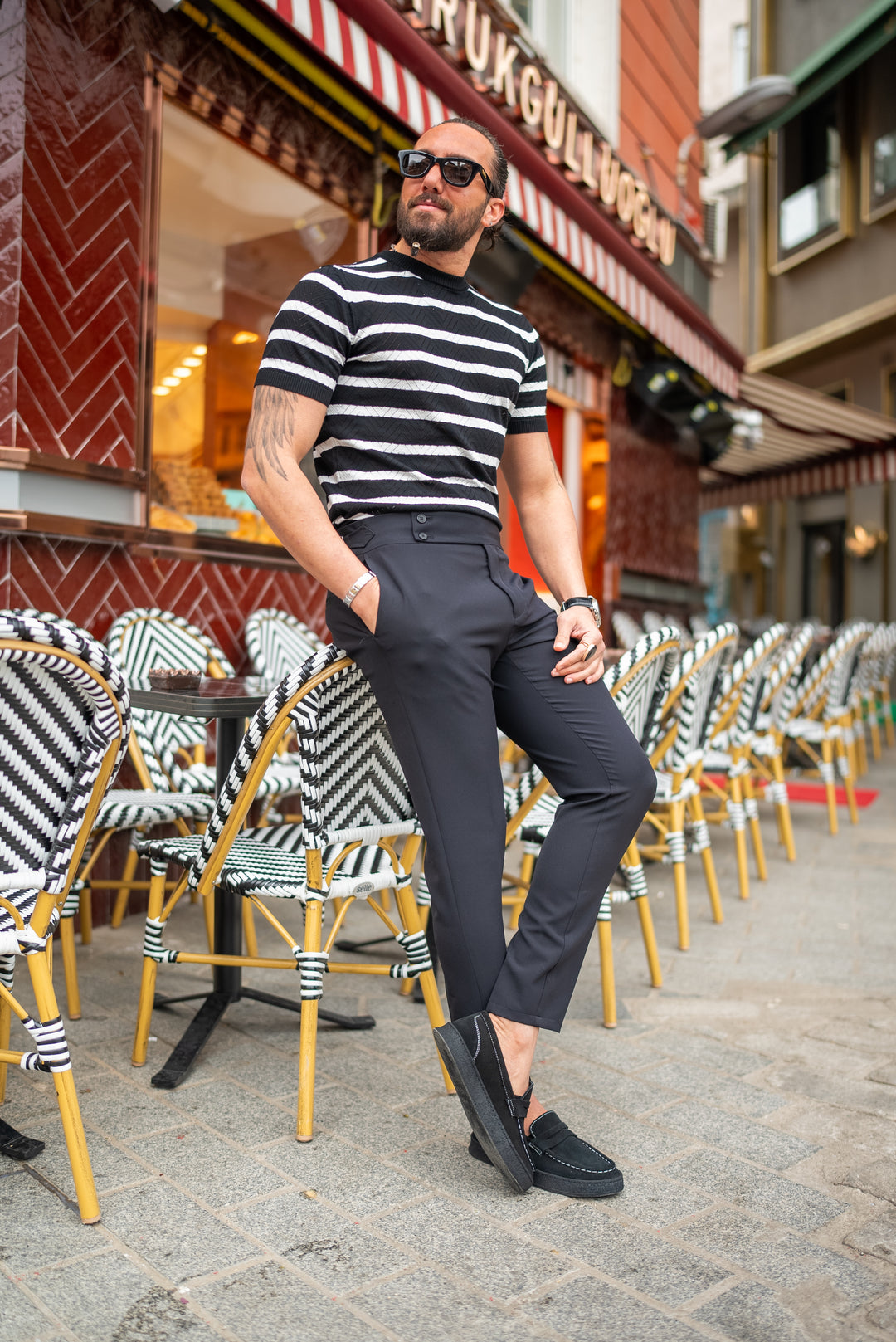 Slim Fit Stripe Patterned Crew Neck Knitwear - Black