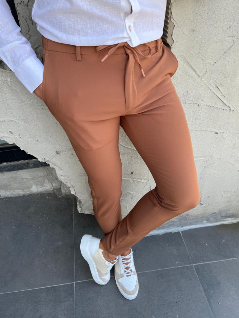 Pantalon de jogging à taille fine et détails en corde - Camel