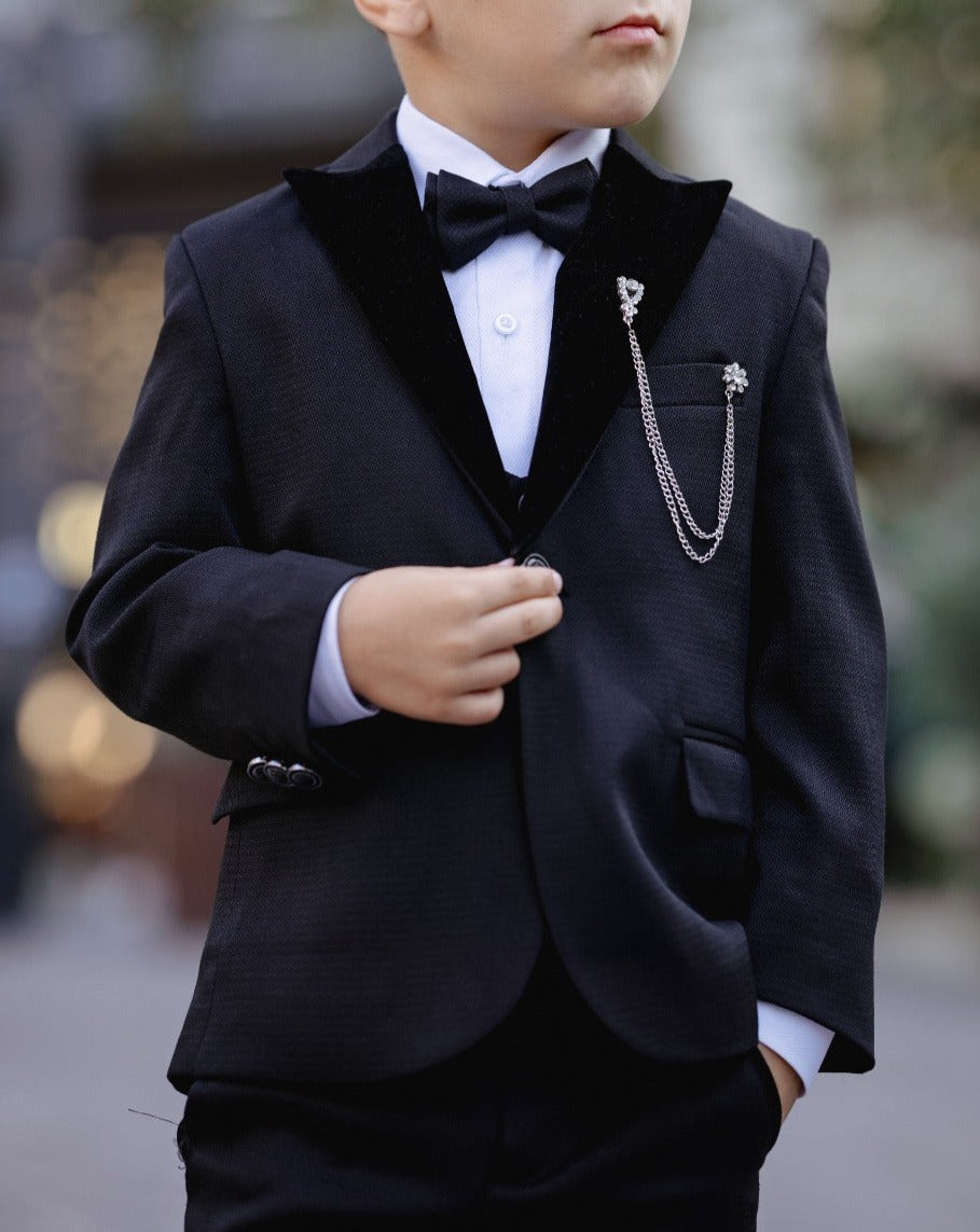 Boy Tuxedo With Velvet Collar Detail - Black
