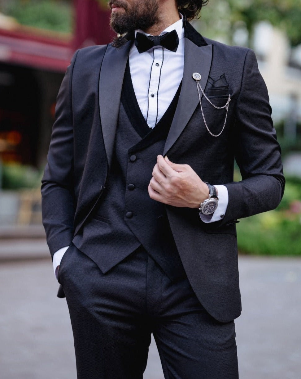 Wide Collar Tuxedo - Black
