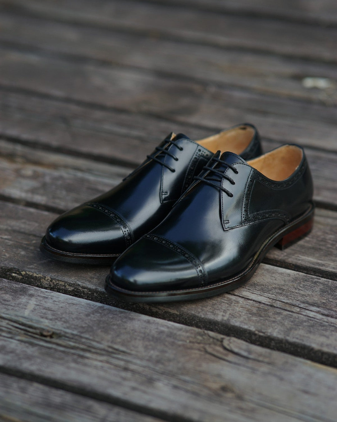 Cap Toe Quarter Brogue Derby Shoes