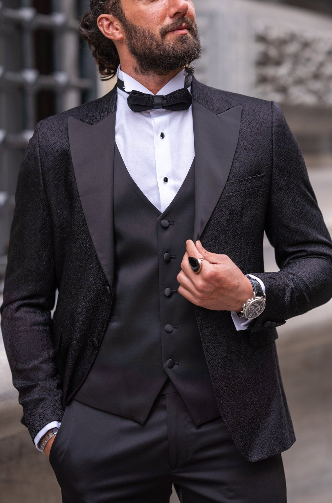 Special Design Slim Fit Self-patterned Satin Collar Tuxedo - Black