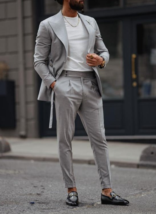 2 Button Gray Suit With Pointed Collar - Grey
