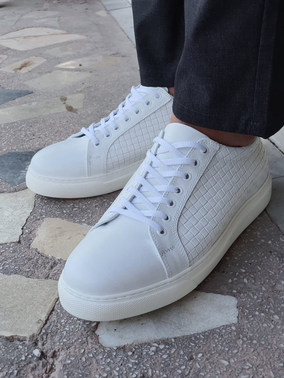 Vince MenStyleWith Lace Up Eva Sole White Leather Sneakers - MenStyleWith