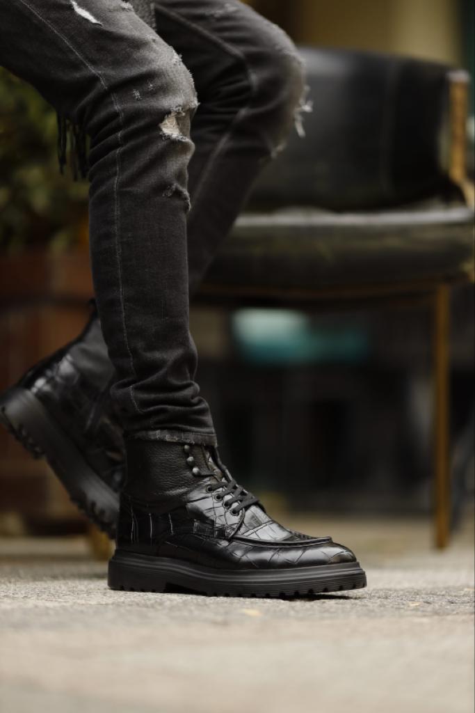 Lace-up Boots With Croco Details - Black