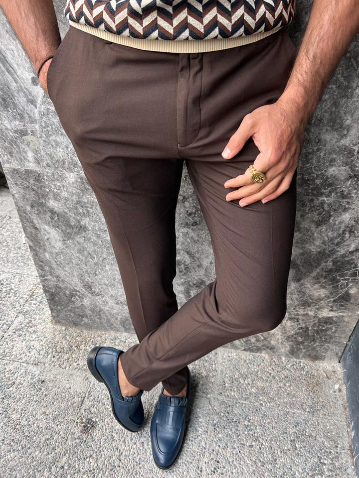 Slim Fit Fabric Trousers With Side Pockets-Brown