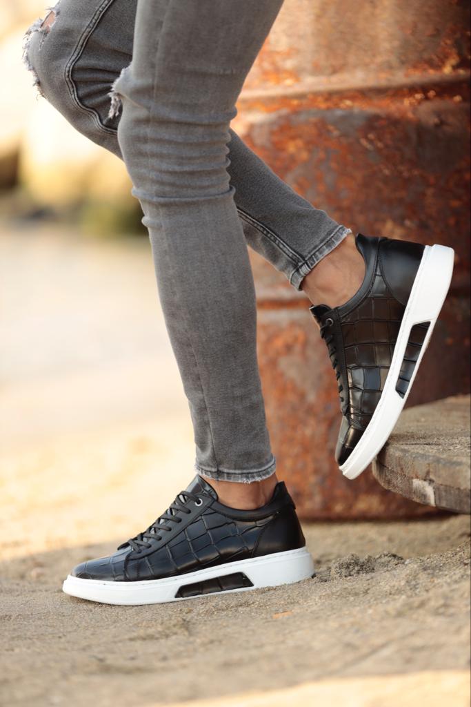 Black Croco Detail Sneakers