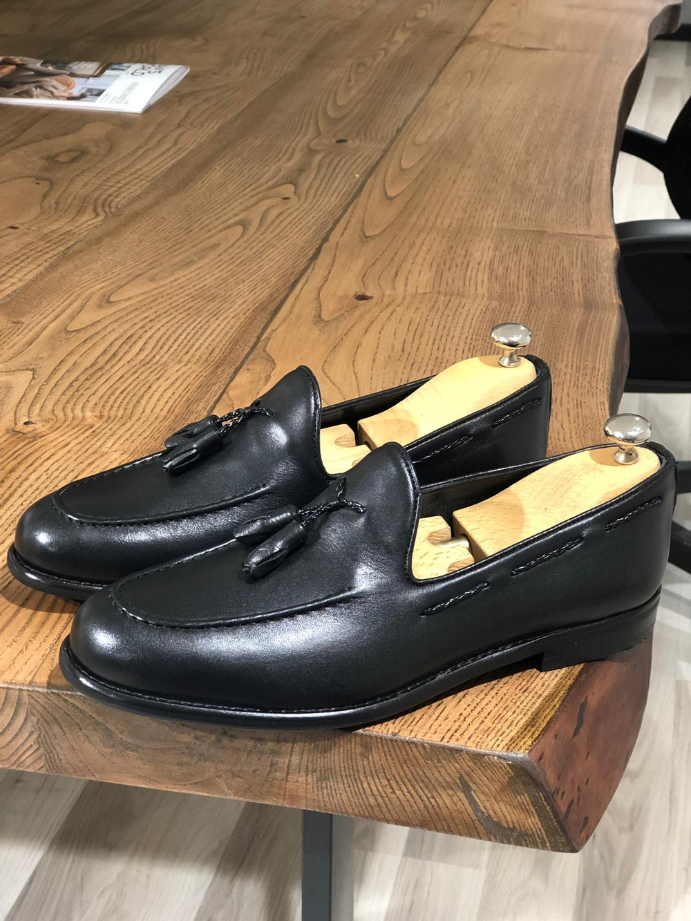 Tasseled Leather Black Loafers - MENSTYLEWITH