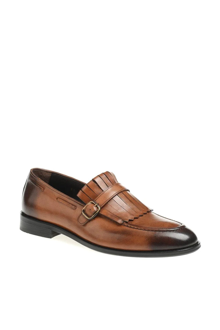 Vince Buckle Detailed Leather Shoes